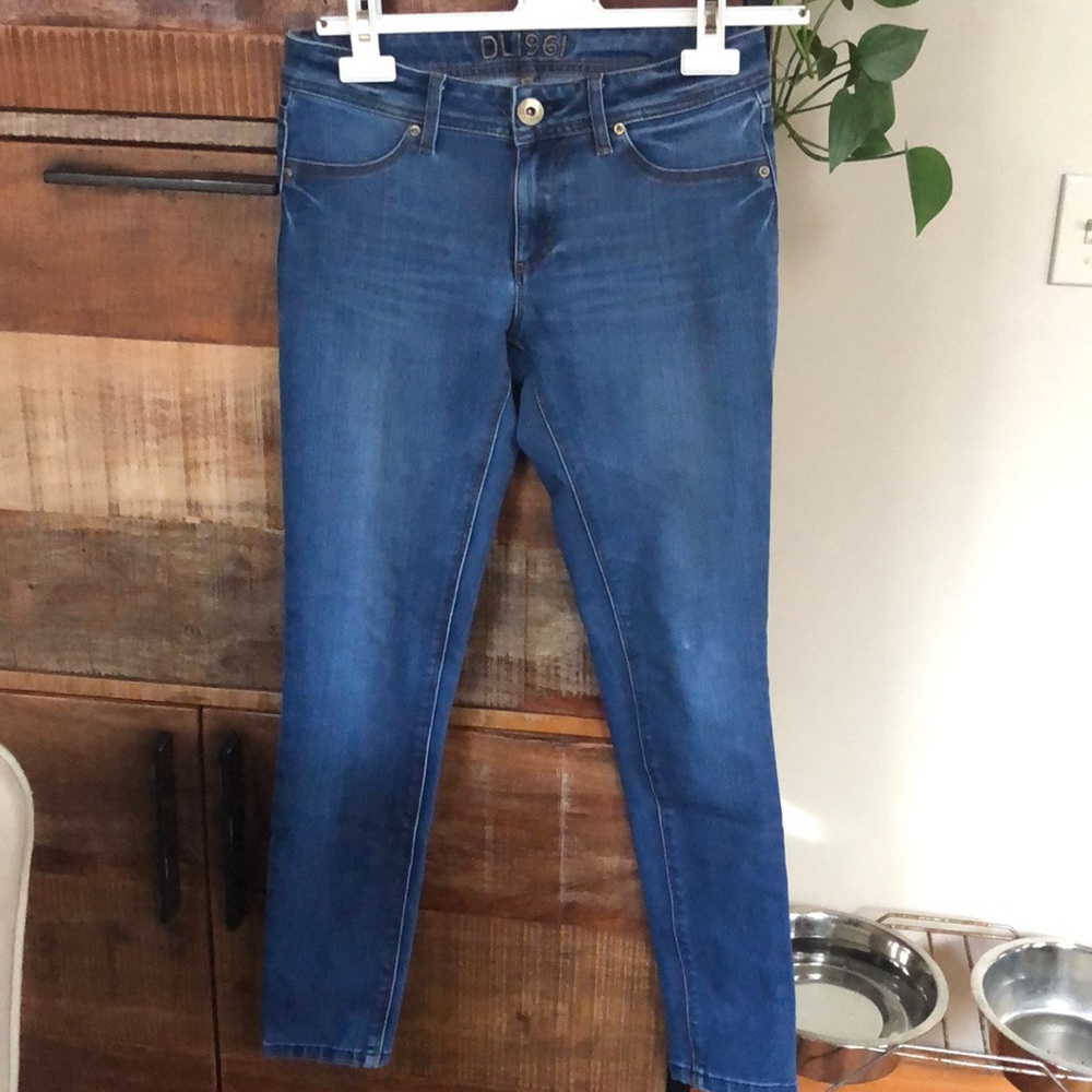 DL jeans size 25- fits more like a 24.